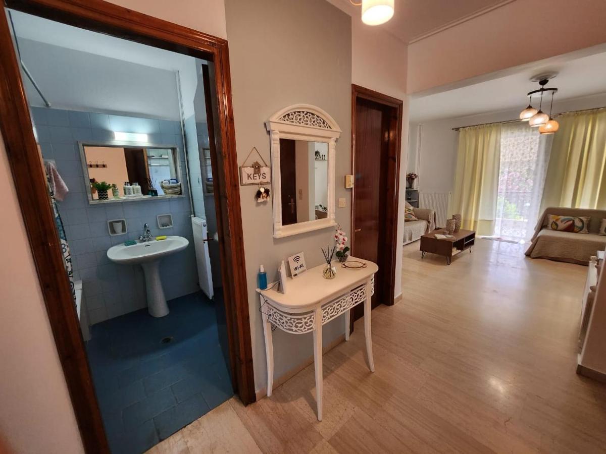 Queen Aspri Apartment 3' Min To The Beach! 安迪基拉 外观 照片