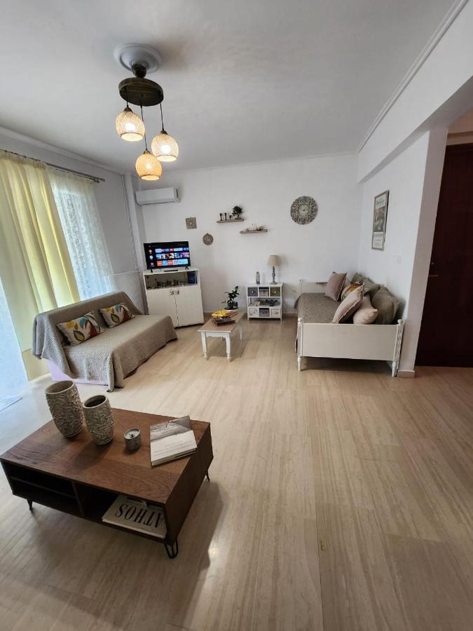 Queen Aspri Apartment 3' Min To The Beach! 安迪基拉 外观 照片