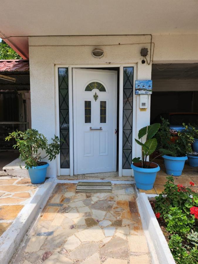 Queen Aspri Apartment 3' Min To The Beach! 安迪基拉 外观 照片